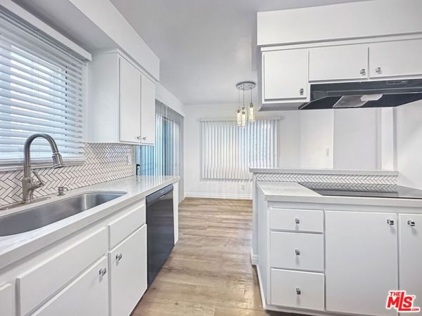 817 E Nutwood Street, Unit 7, Inglewood, CA 90301