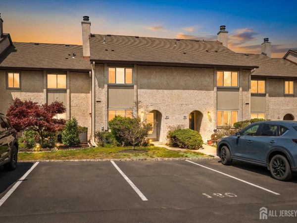 41 Tennyson Drive, Plainsboro, NJ 08536