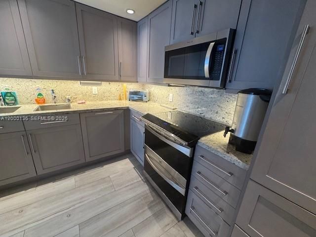 5401 Collins Ave , Unit 208, Miami Beach, FL 33140 Photo