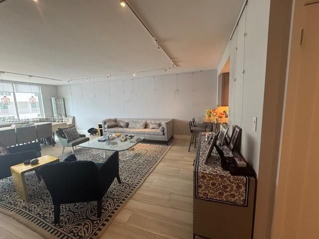 5401 Collins Ave , Unit 208, Miami Beach, FL 33140 Photo