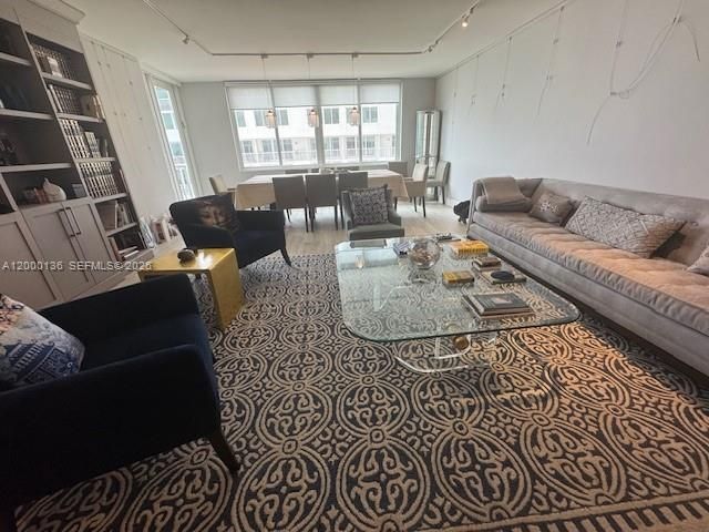 5401 Collins Ave , Unit 208, Miami Beach, FL 33140 Photo