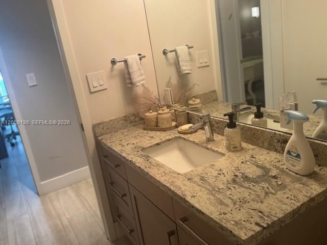 5401 Collins Ave , Unit 208, Miami Beach, FL 33140 Photo