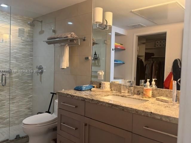 5401 Collins Ave , Unit 208, Miami Beach, FL 33140 Photo