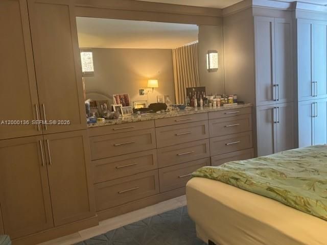 5401 Collins Ave , Unit 208, Miami Beach, FL 33140 Photo