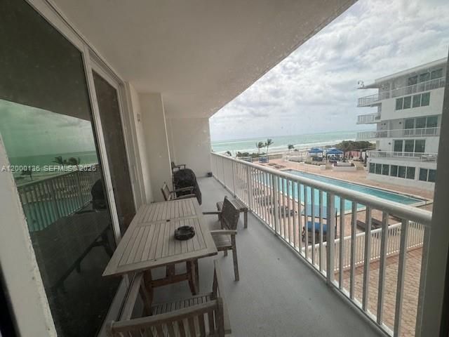 5401 Collins Ave , Unit 208, Miami Beach, FL 33140 Photo