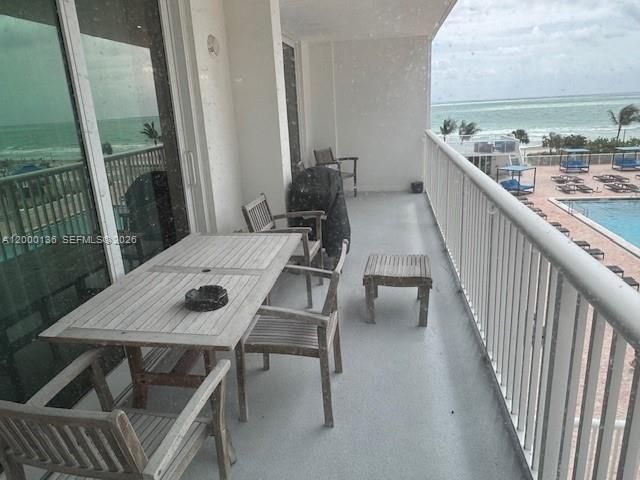 5401 Collins Ave , Unit 208, Miami Beach, FL 33140 Photo