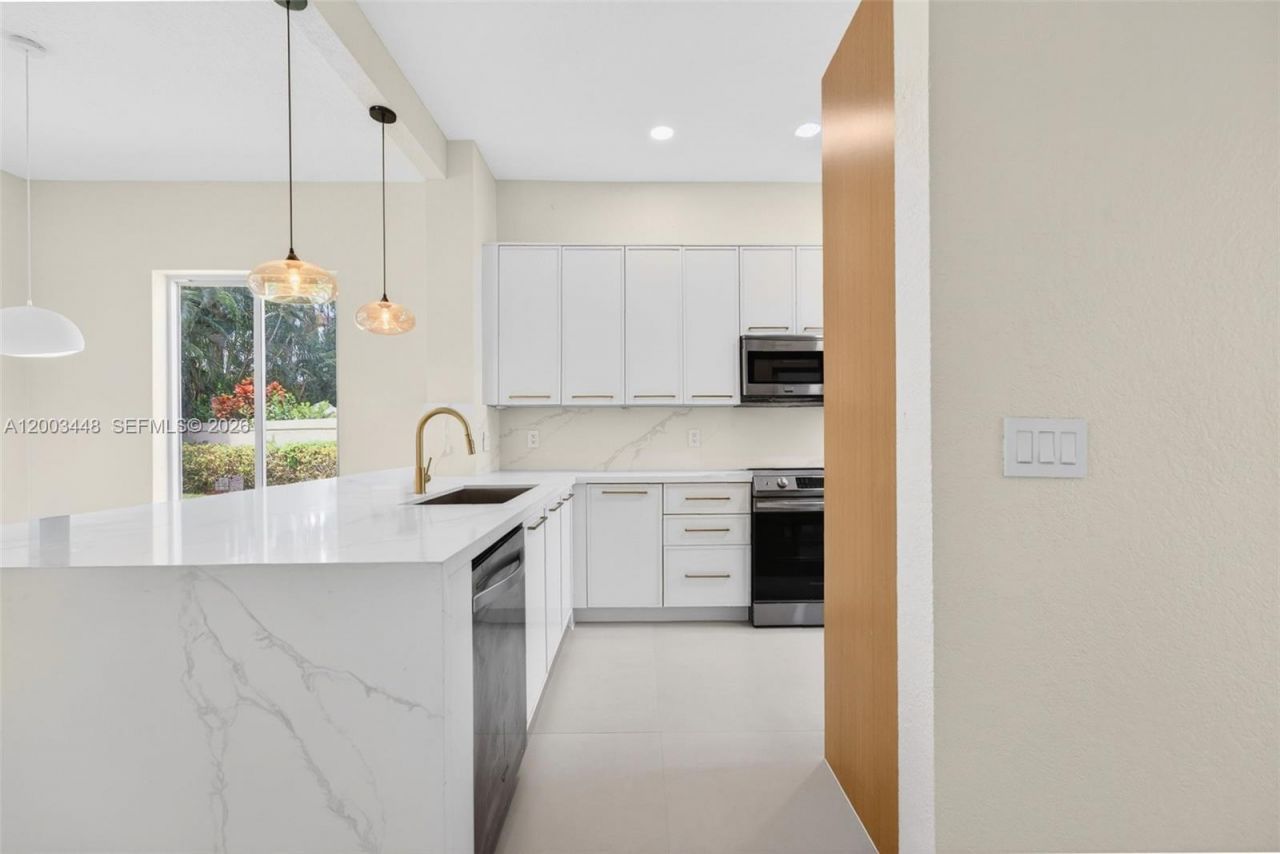 2546 NW 52nd St , Boca Raton, FL 33496 Photo