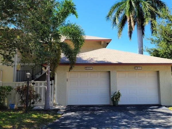 1821 NE 40th Ct , Unit 302, Pompano Beach, FL 33064