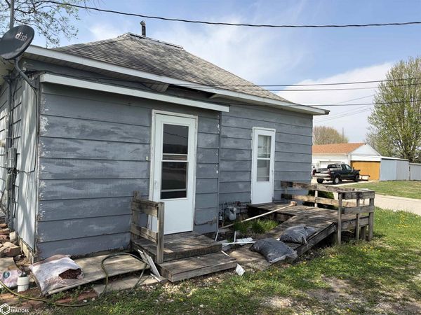 1223 E Lincoln, Clarinda, IA 51632