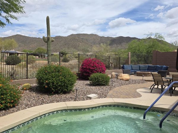 2136 W CAMARGO Drive, Anthem, AZ 85086