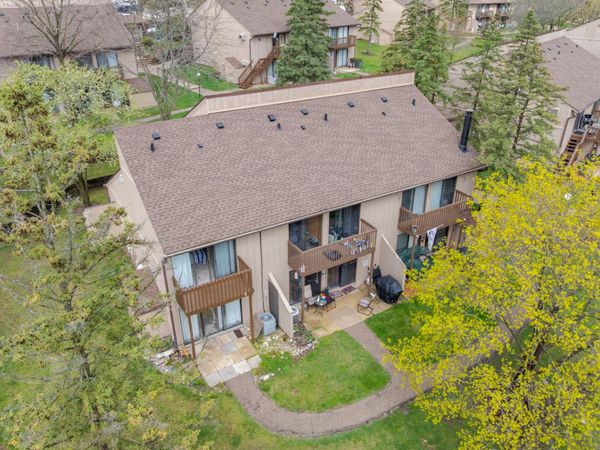 28 Jamaica Colony , Unit 3, Fox Lake, IL 60020