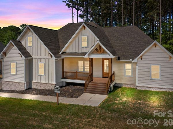 124 Taylors Garden Way, Unit 30, Statesville, NC 28625