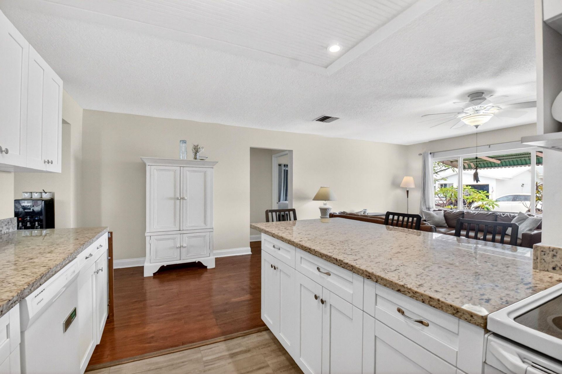 112 SW 9th Street, Boynton Beach, FL 33426 Photo