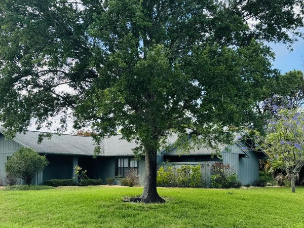 2289 SE Genoa Street, Port St. Lucie, FL 34952