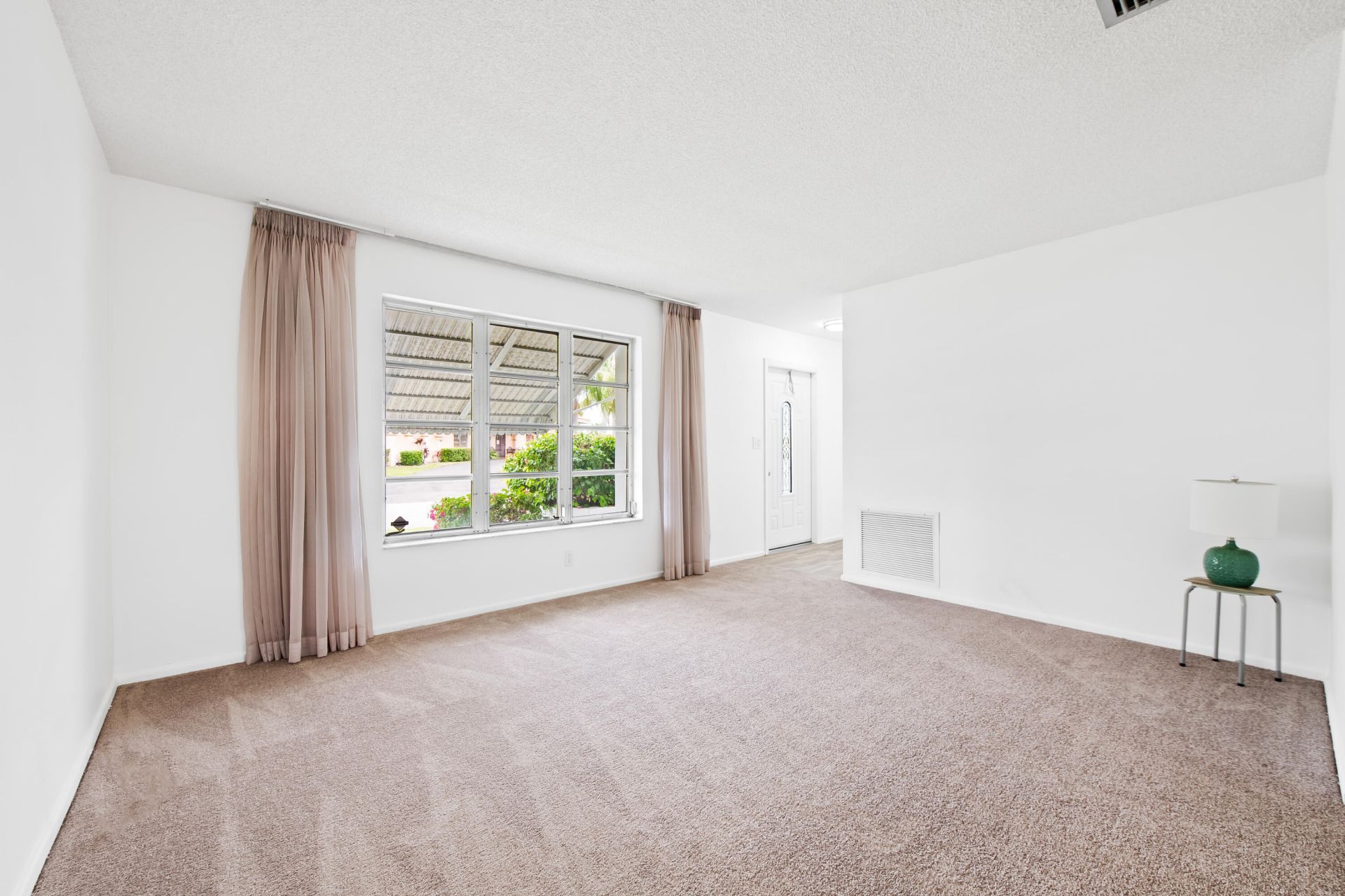 4524 NW 43rd Avenue, Tamarac, FL 33319 Photo