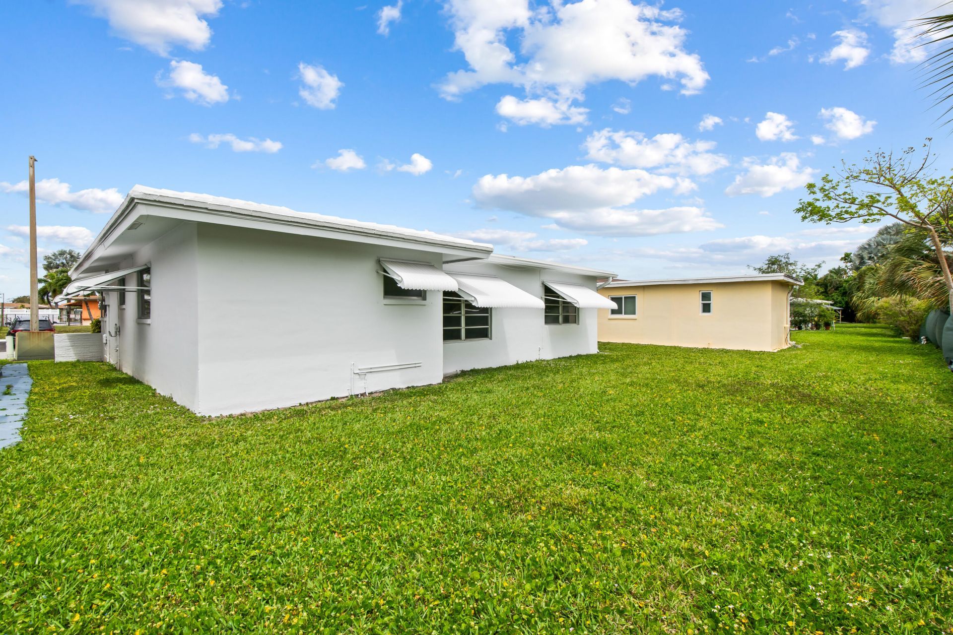 4524 NW 43rd Avenue, Tamarac, FL 33319 Photo