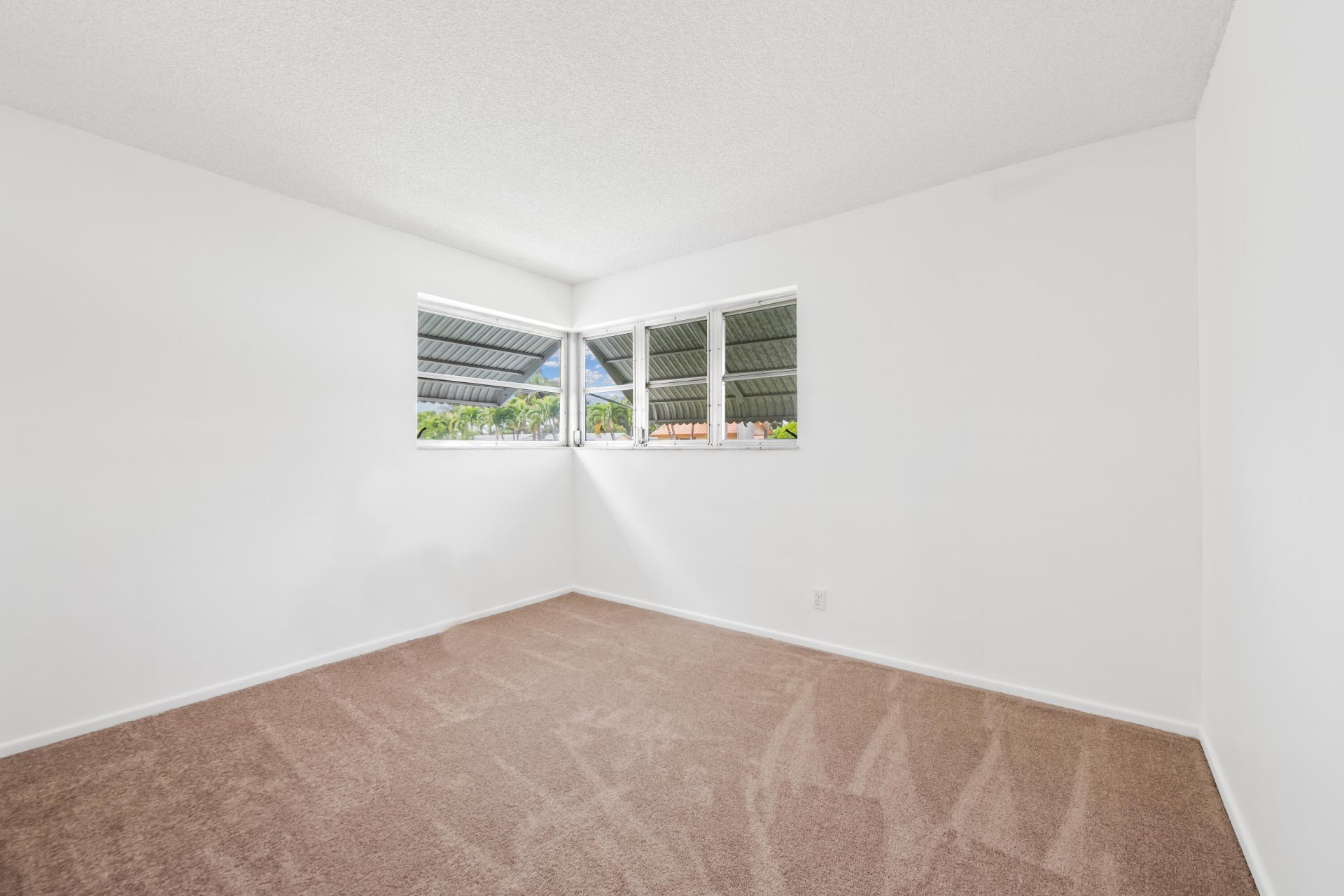 4524 NW 43rd Avenue, Tamarac, FL 33319 Photo