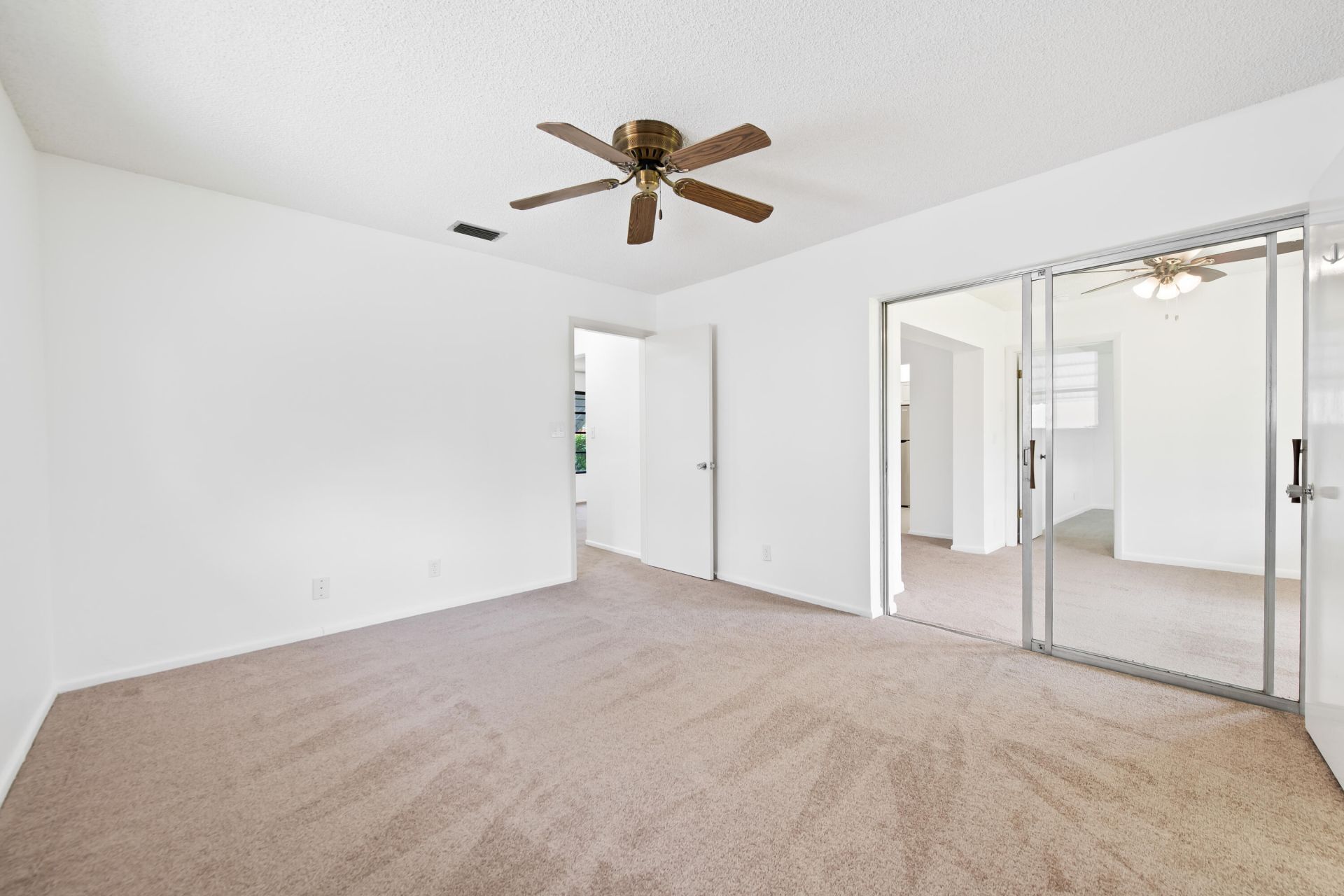 4524 NW 43rd Avenue, Tamarac, FL 33319 Photo