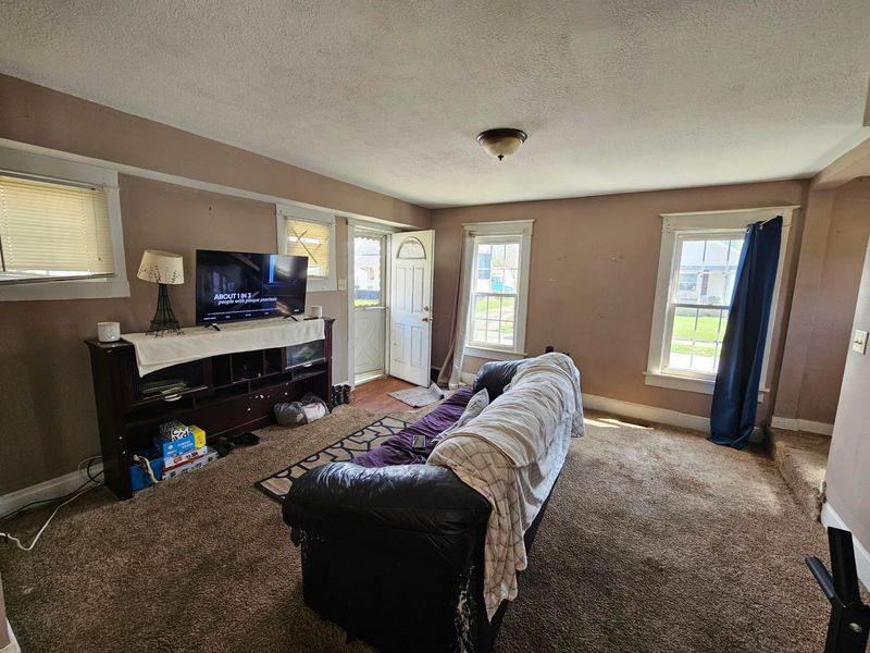 319 Hopkins Street , Washington Court House, OH 43160 Photo 6