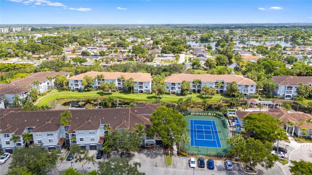 9645 NW 1st Ct , Unit 1-209, Pembroke Pines, FL 33024 Photo