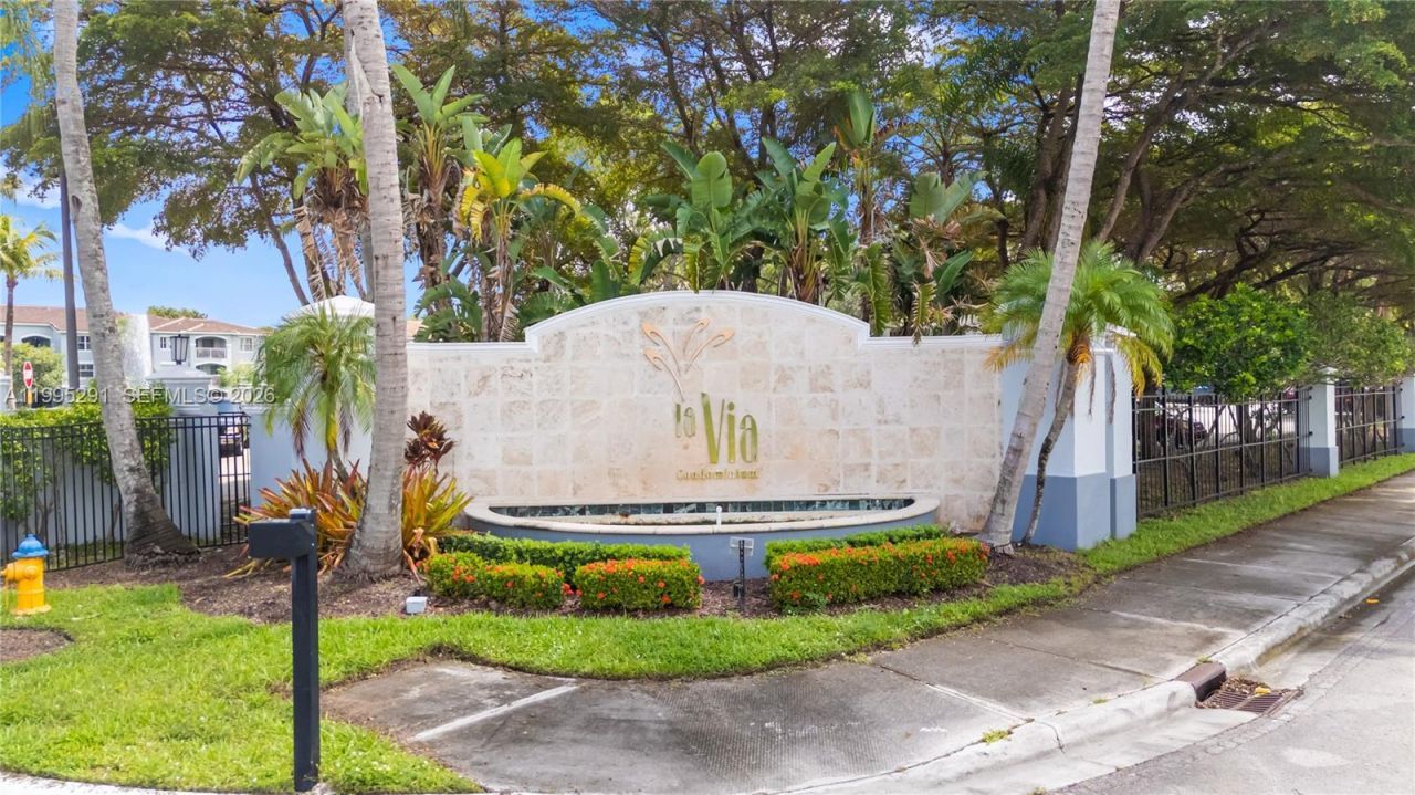 9645 NW 1st Ct , Unit 1-209, Pembroke Pines, FL 33024 Photo