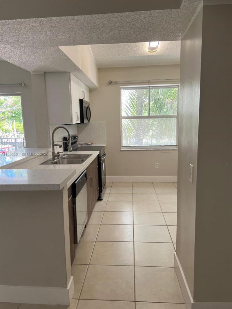 9645 NW 1st Ct , Unit 1-209, Pembroke Pines, FL 33024 Photo