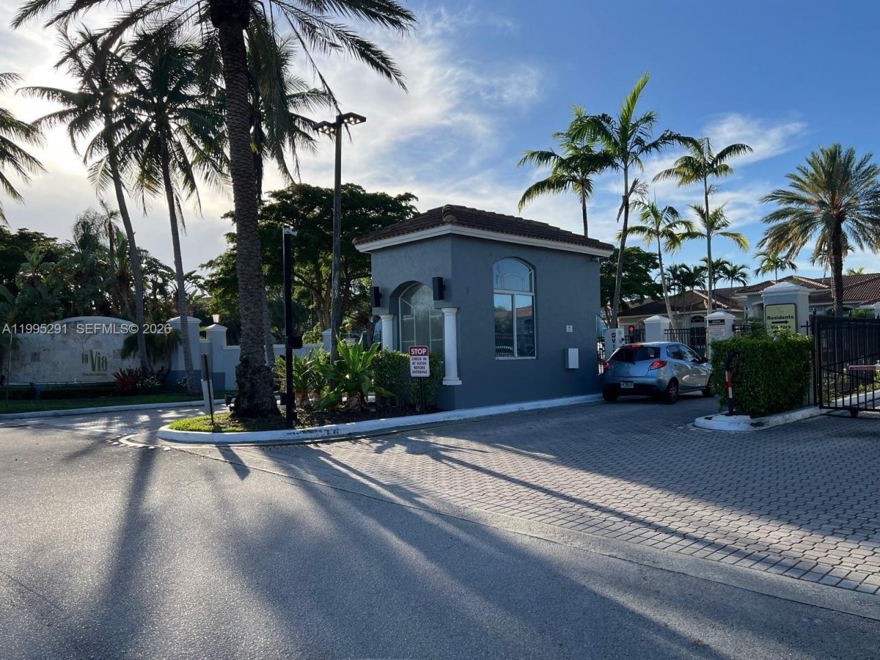 9645 NW 1st Ct , Unit 1-209, Pembroke Pines, FL 33024 Photo