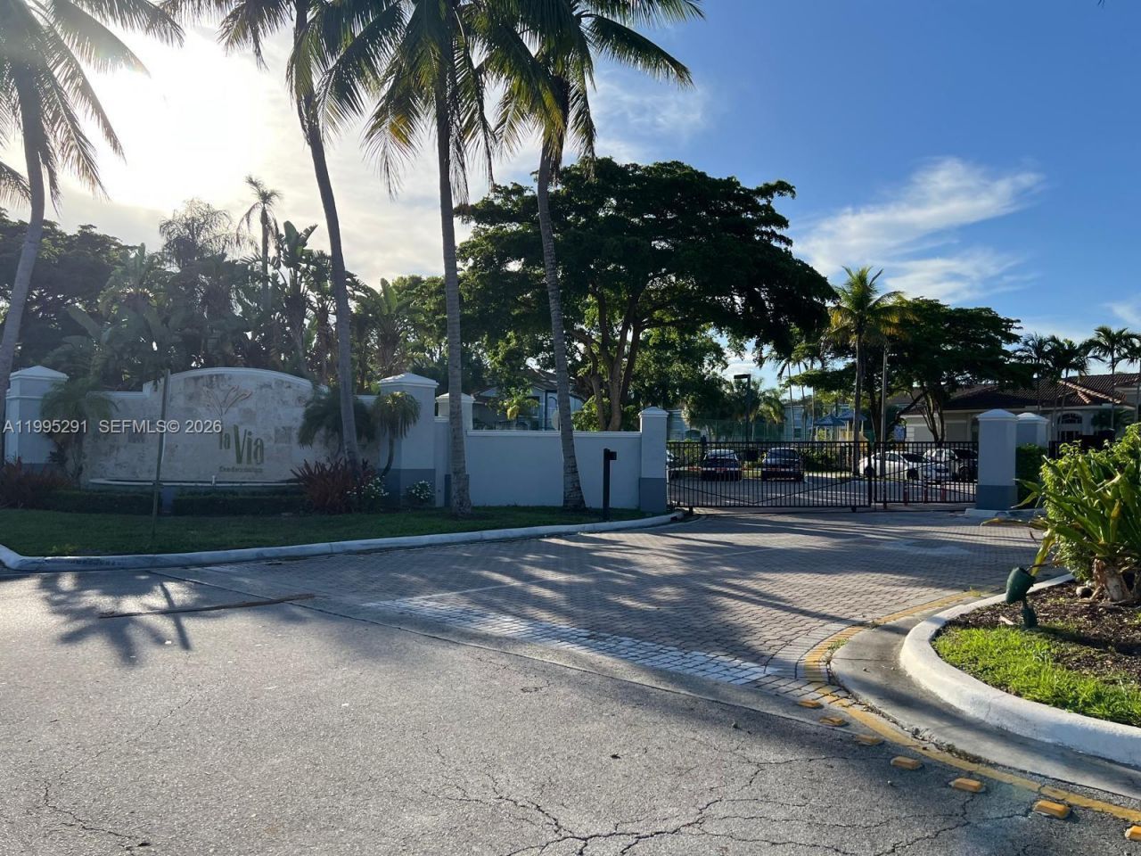 9645 NW 1st Ct , Unit 1-209, Pembroke Pines, FL 33024 Photo