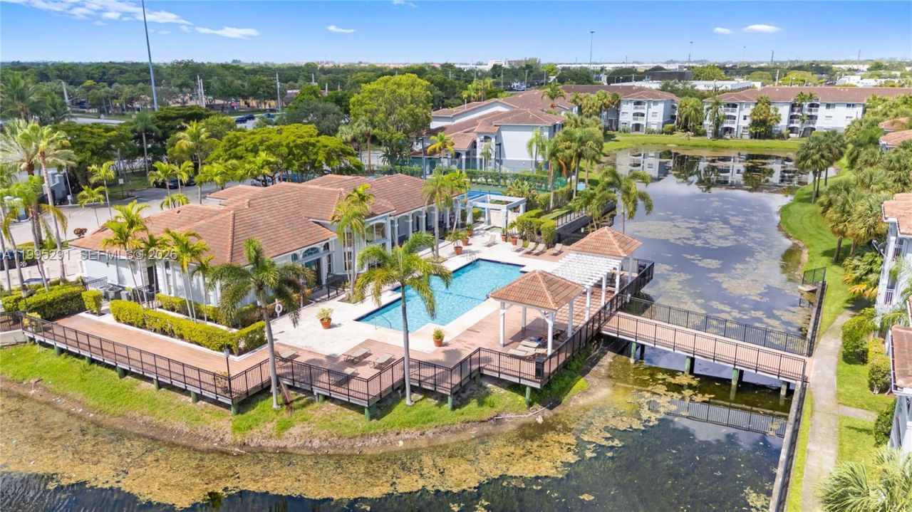 9645 NW 1st Ct , Unit 1-209, Pembroke Pines, FL 33024 Photo