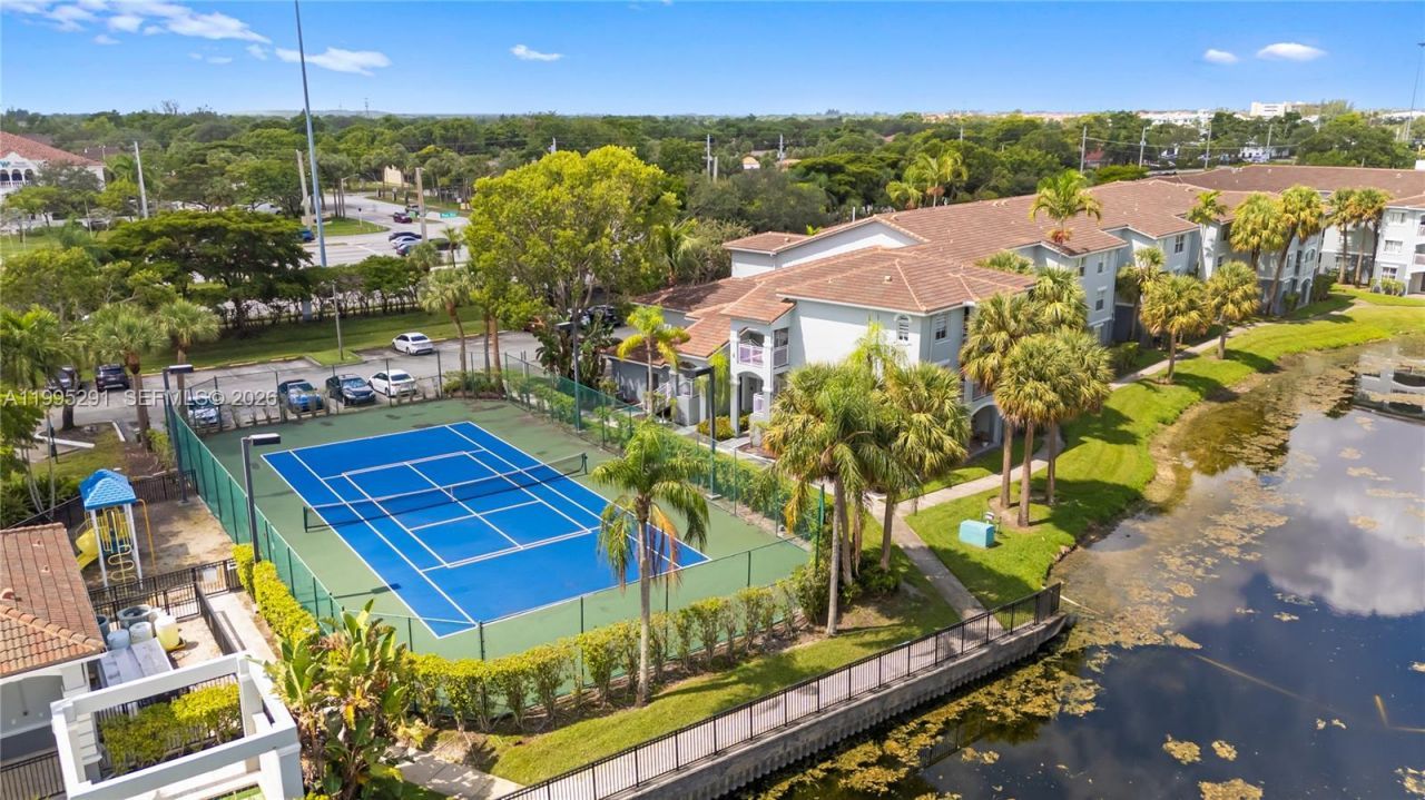 9645 NW 1st Ct , Unit 1-209, Pembroke Pines, FL 33024 Photo