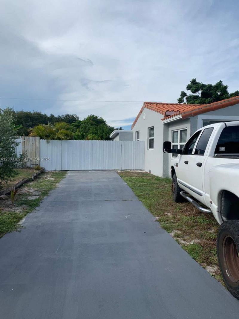 2471 Dewey St , Hollywood, FL 33020 Photo