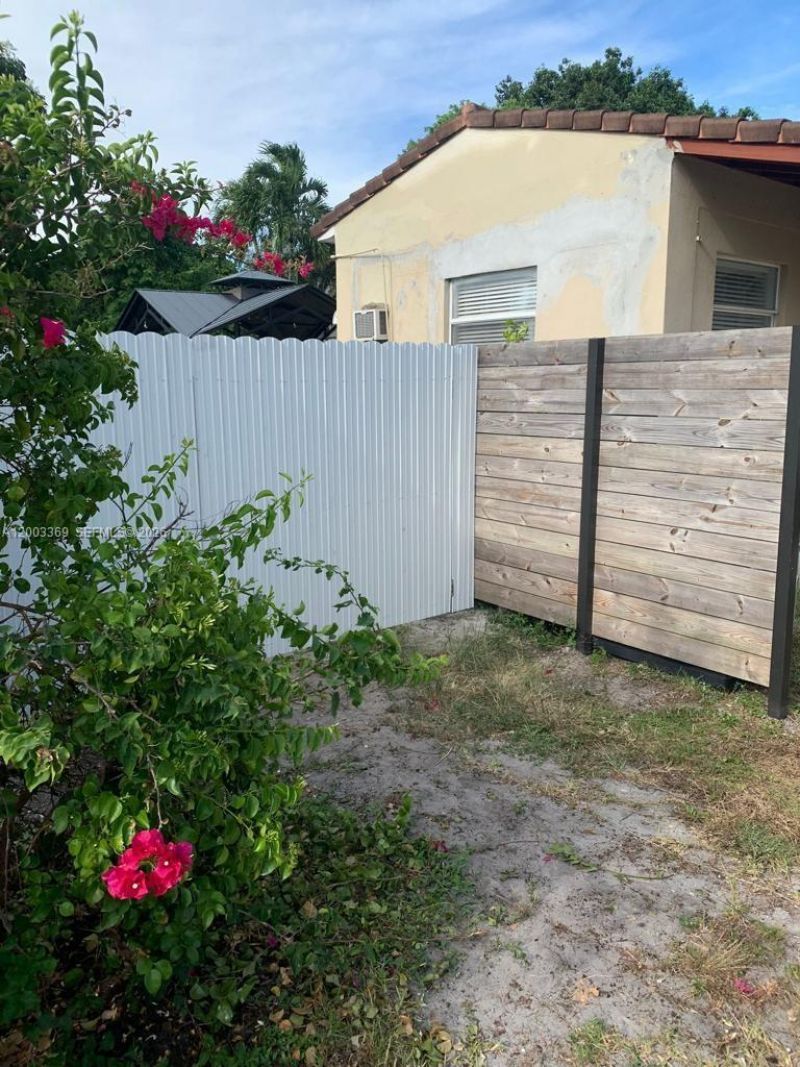 2471 Dewey St , Hollywood, FL 33020 Photo