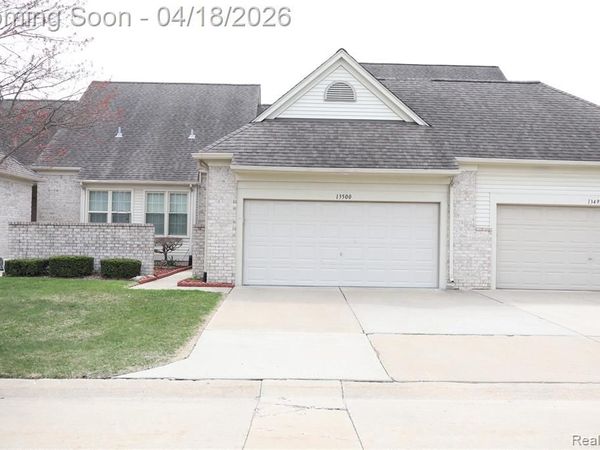 13500 Wyndemere Circle, Sterling Heights, MI 48313