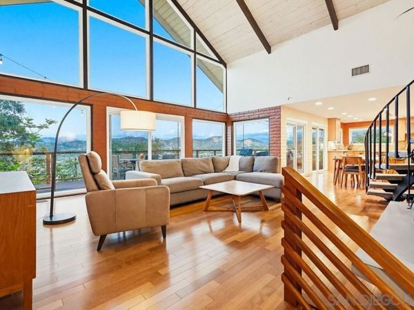 1384 Merritt Ter, El Cajon, CA 92020