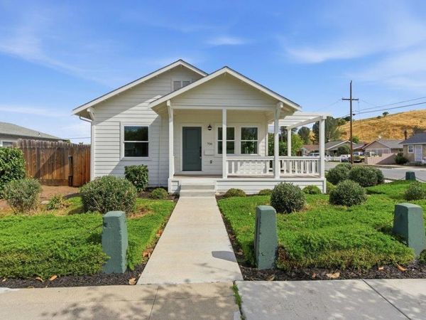 706 Central Avenue, Hollister, CA 95023