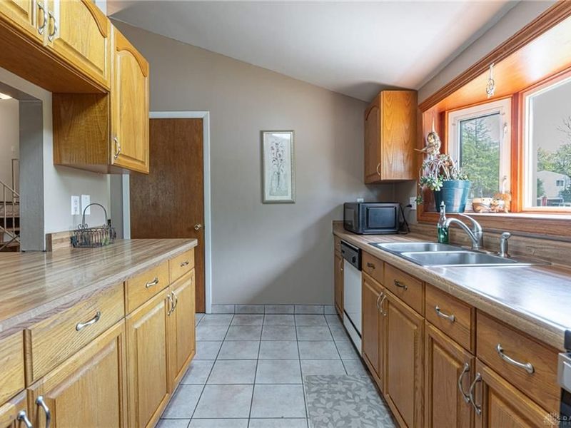 2701 Loris Drive, Miami Township, OH 45449 Photo 14