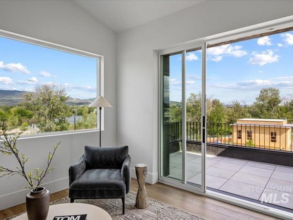 311 E Palapa Lane, Garden City, ID 83714