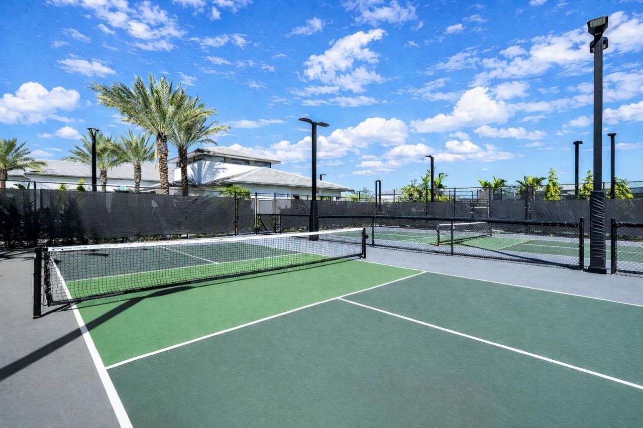 8260 Royal County Down Road, Boca Raton, FL 33434 Photo