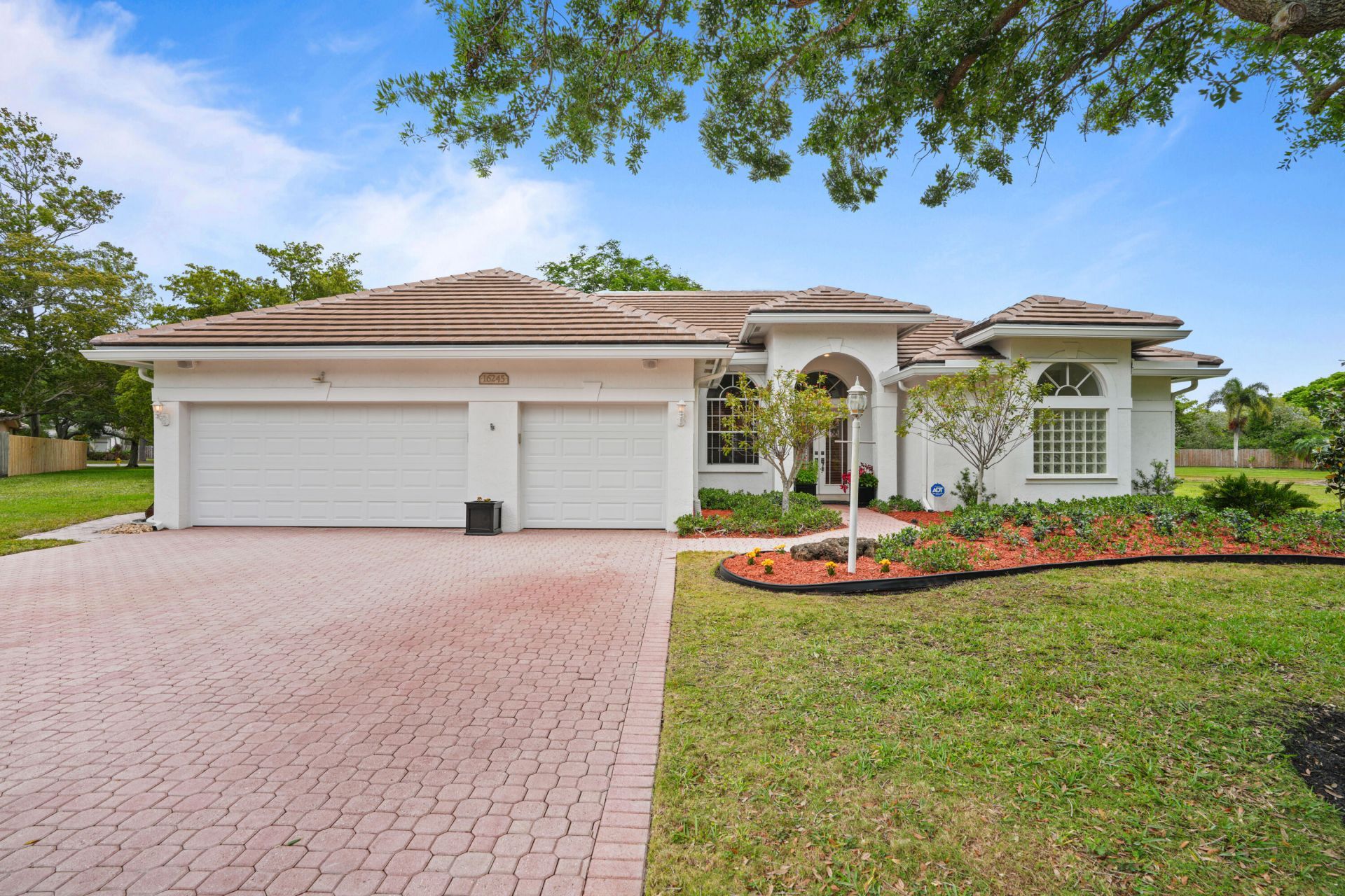16245 Seneca Circle, Davie, FL 33331 Photo