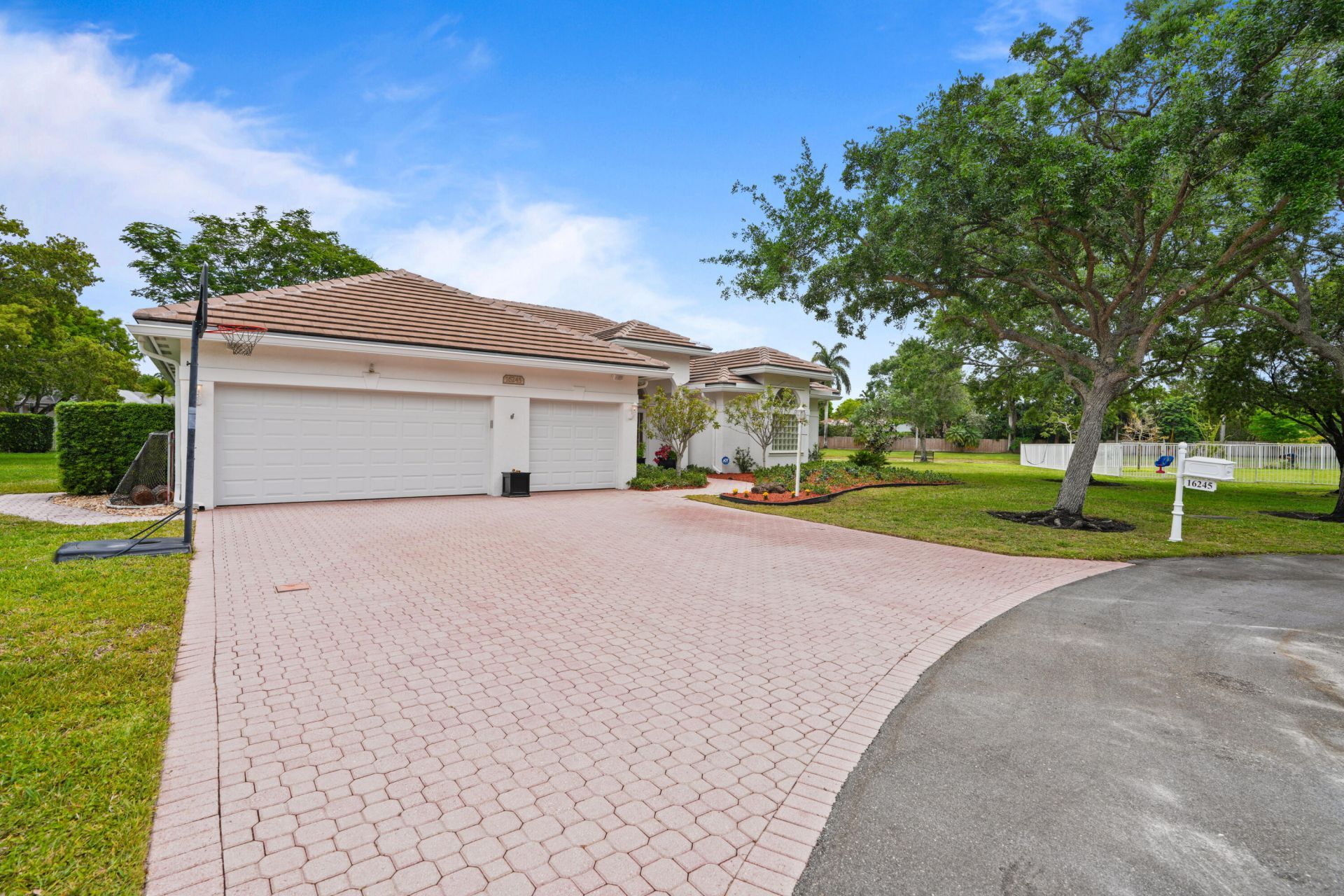 16245 Seneca Circle, Davie, FL 33331 Photo