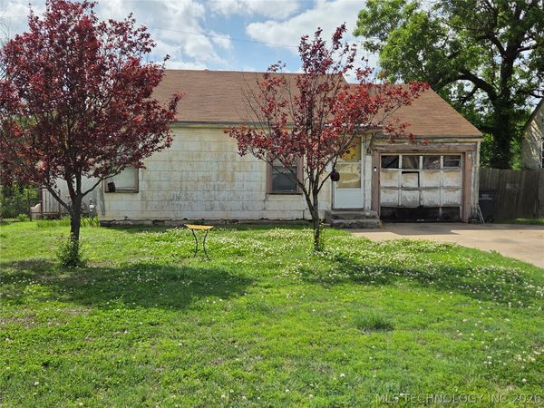 1623 SW Jennings , Bartlesville, OK 74003