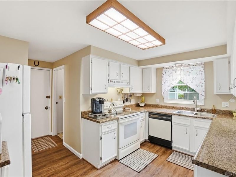 5408 Flicker Way, Dayton, OH 45424 Photo 10