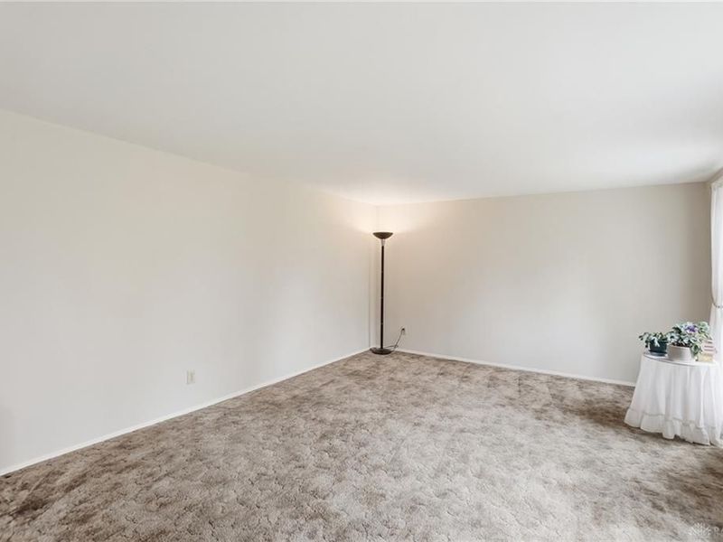 5408 Flicker Way, Dayton, OH 45424 Photo 8