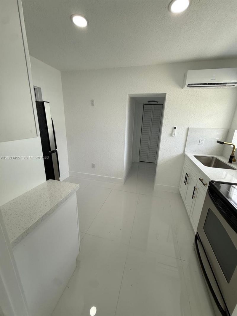 5158 NW 19th Ave , Unit B, Miami, FL 33142 Photo