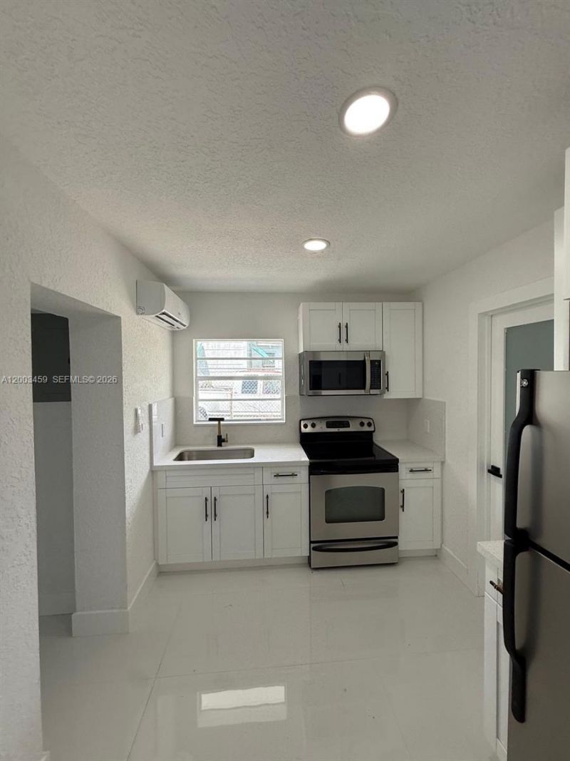 5158 NW 19th Ave , Unit B, Miami, FL 33142 Photo