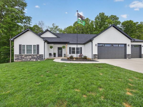 953 S Lantern Lane, Ellettsville, IN 47429
