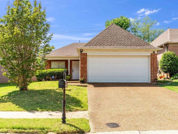 1059 CROSS MEADOW RD, Cordova, TN 38018