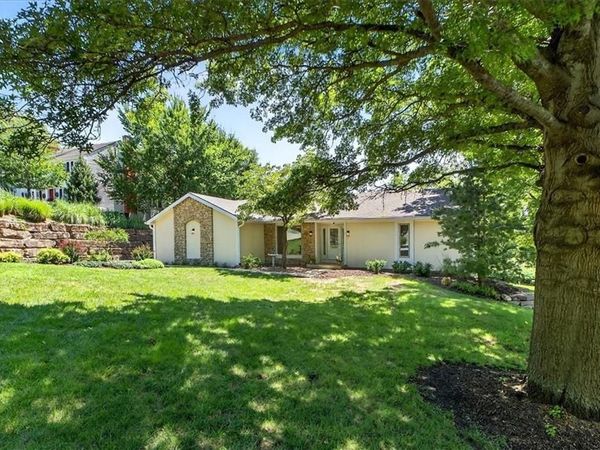 5801 W 164th Street, Stilwell, KS 66085