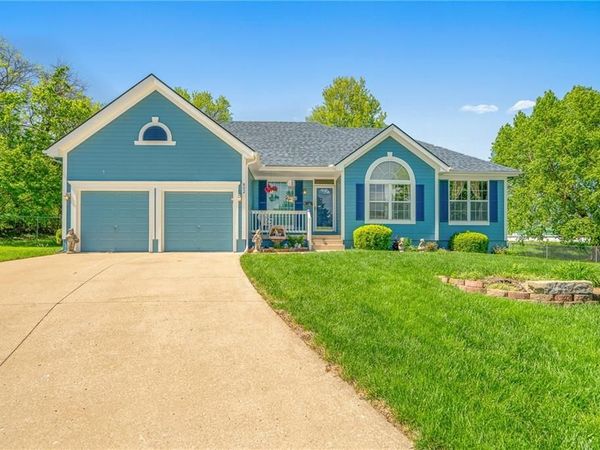 802 Courtland Court, Belton, MO 64012