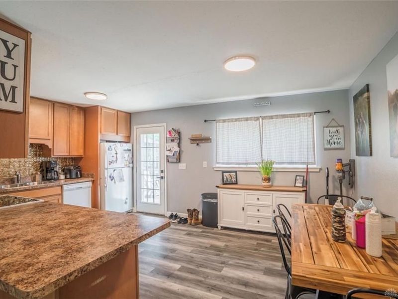 558 Bowser Drive, Bethel Township, OH 45344 Photo 4